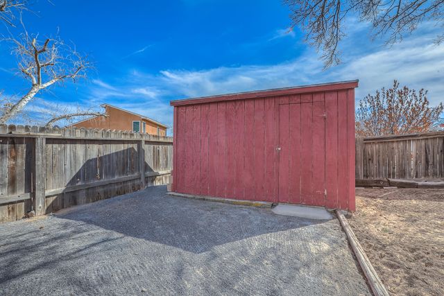 6220 Vista Montano Street NW, Albuquerque, NM 87120