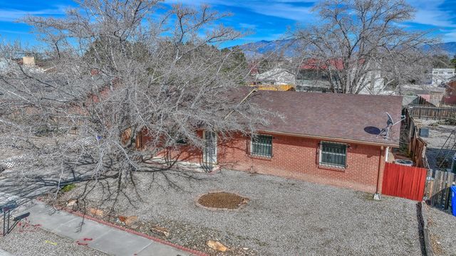 6220 Vista Montano Street NW, Albuquerque, NM 87120