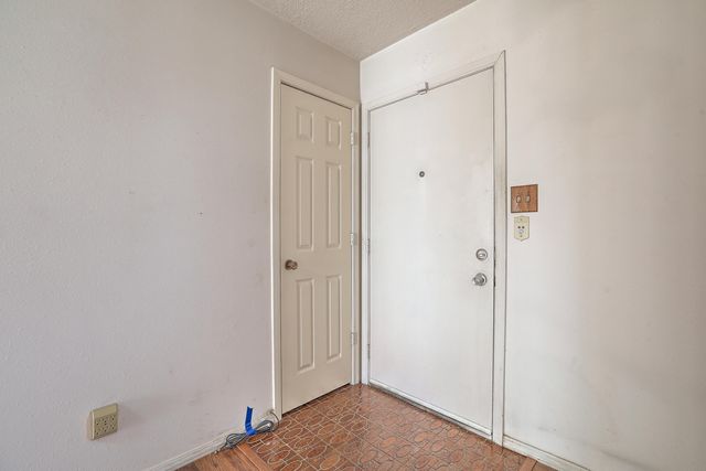 6220 Vista Montano Street NW, Albuquerque, NM 87120