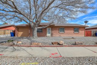 6220 Vista Montano Street NW, Albuquerque, NM 87120
