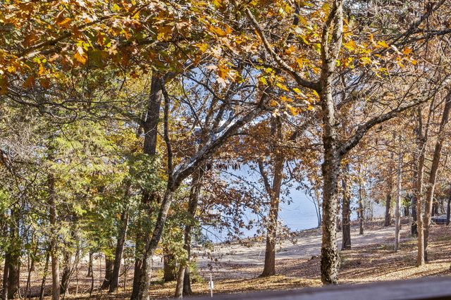 207 Bar M Lane 23, Branson West, MO 65737