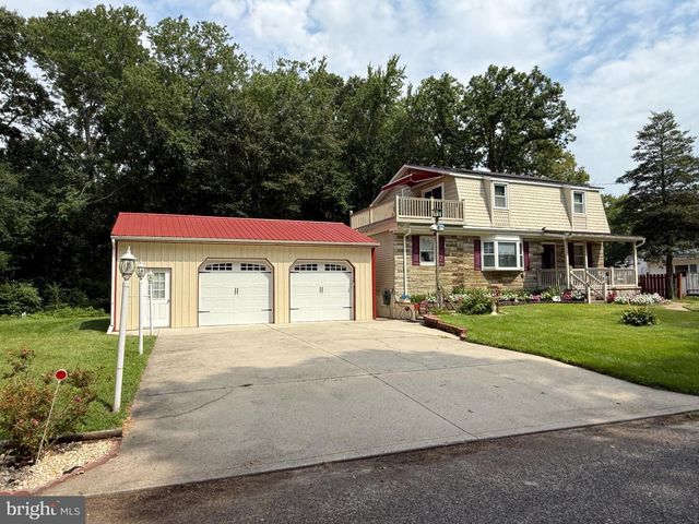 312 SW LAKESHORE DR, Millville, NJ 08332