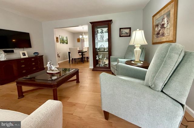 312 SW LAKESHORE DR, Millville, NJ 08332