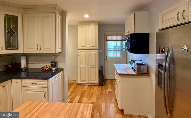 312 SW LAKESHORE DR, Millville, NJ 08332