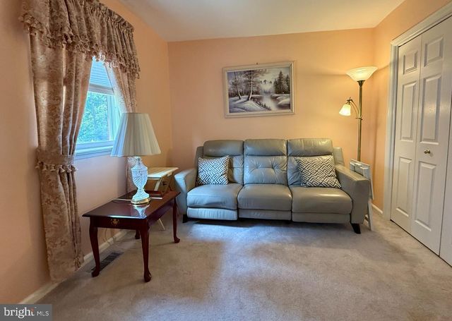 312 SW LAKESHORE DR, Millville, NJ 08332