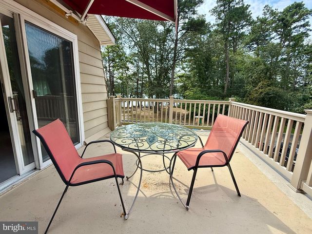 312 SW LAKESHORE DR, Millville, NJ 08332