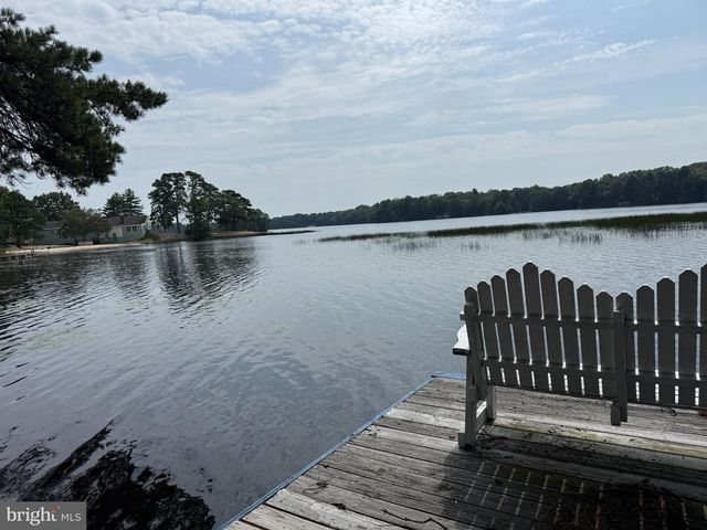 312 SW LAKESHORE DR, Millville, NJ 08332