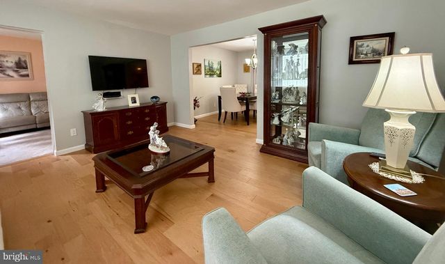 312 SW LAKESHORE DR, Millville, NJ 08332