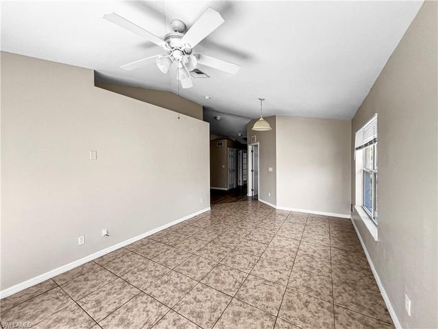 2130 NE 8th PL, Cape Coral, FL 33909
