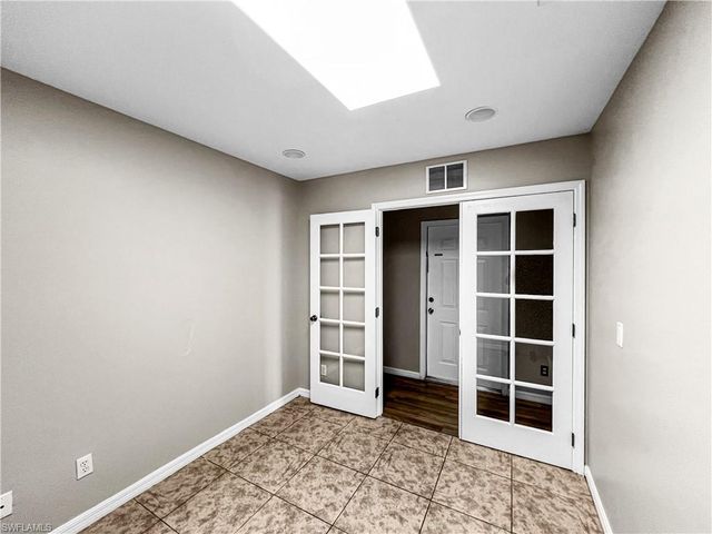 2130 NE 8th PL, Cape Coral, FL 33909