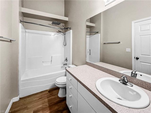 2130 NE 8th PL, Cape Coral, FL 33909