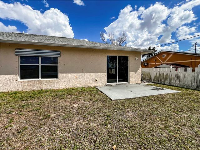 2130 NE 8th PL, Cape Coral, FL 33909