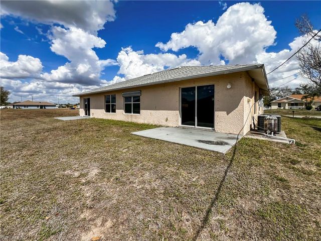 2130 NE 8th PL, Cape Coral, FL 33909