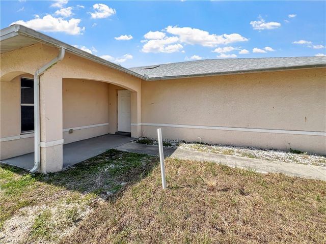 2130 NE 8th PL, Cape Coral, FL 33909