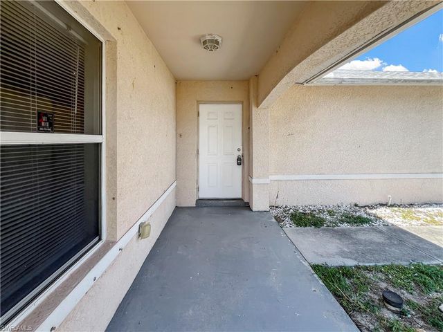 2130 NE 8th PL, Cape Coral, FL 33909