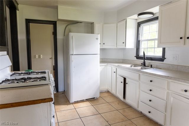 3979 State Route 534, Southington, OH 44470