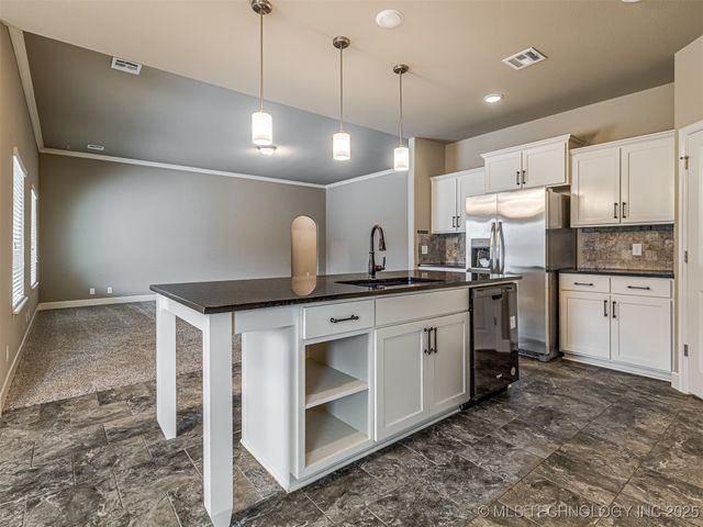 2601 W Albuquerque Street, Broken Arrow, OK 74011