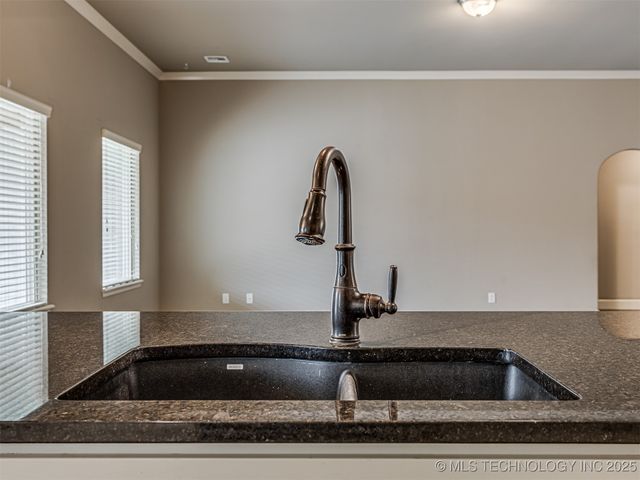 2601 W Albuquerque Street, Broken Arrow, OK 74011