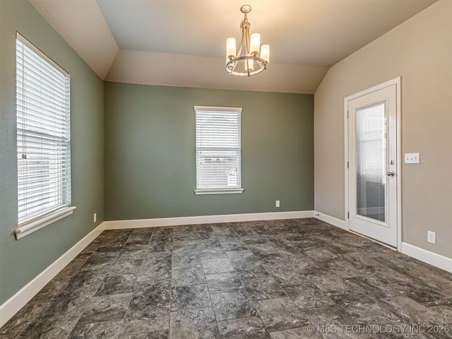 2601 W Albuquerque Street, Broken Arrow, OK 74011