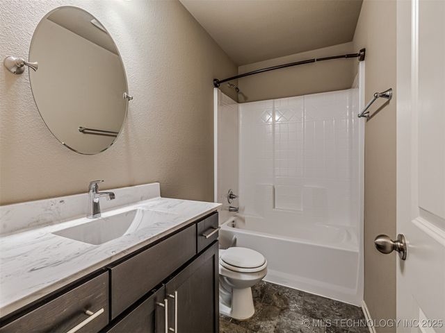 2601 W Albuquerque Street, Broken Arrow, OK 74011