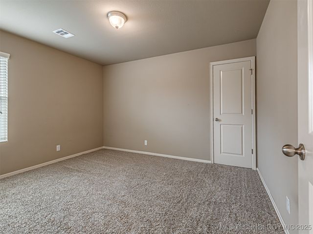 2601 W Albuquerque Street, Broken Arrow, OK 74011