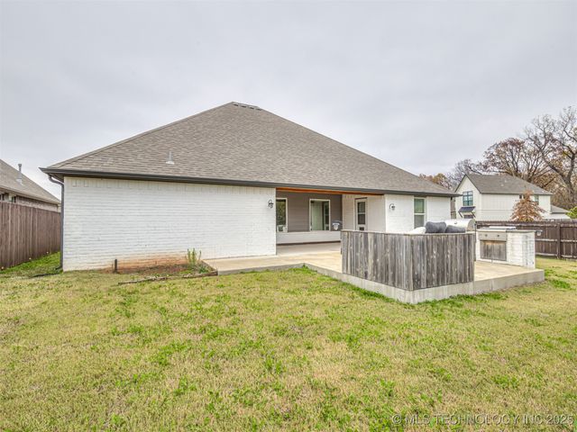 2601 W Albuquerque Street, Broken Arrow, OK 74011