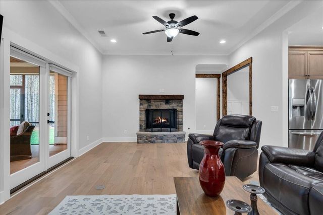 3590 Crockett Pointe # Pointe # JF-307, Jasper, TN 37347