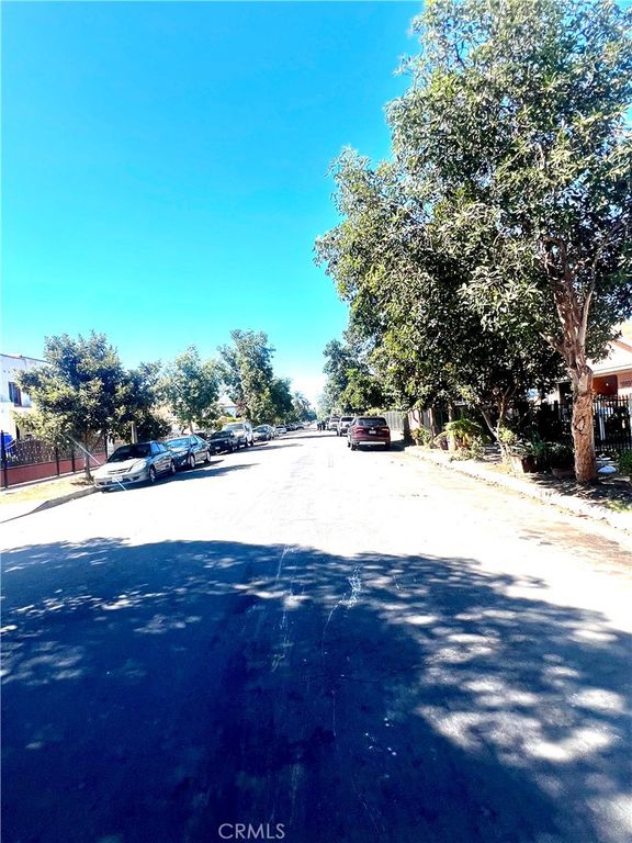 1081 W 39th, Los Angeles, CA 90037 — photo 2