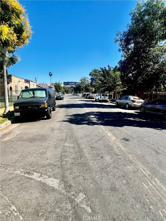 1081 W 39th, Los Angeles, CA 90037 — photo 3