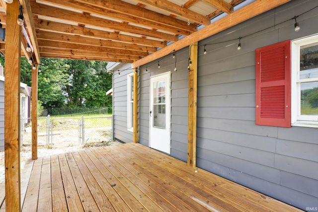 6571 S Wine Street, Owensburg, IN 47453