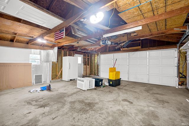 6571 S Wine Street, Owensburg, IN 47453