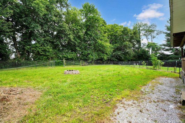 6571 S Wine Street, Owensburg, IN 47453