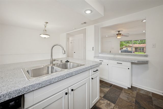 2209 Hackberry Drive, Arlington, TX 76013