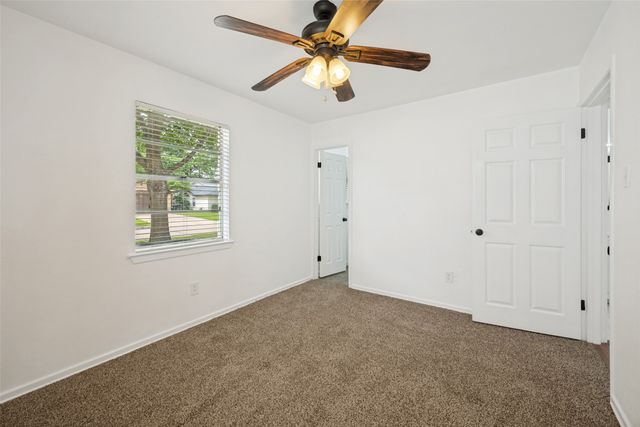 2209 Hackberry Drive, Arlington, TX 76013