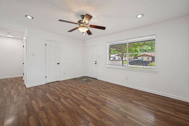 2209 Hackberry Drive, Arlington, TX 76013