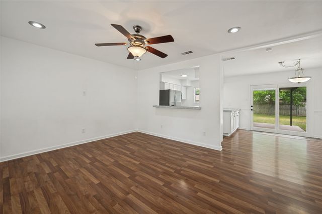 2209 Hackberry Drive, Arlington, TX 76013