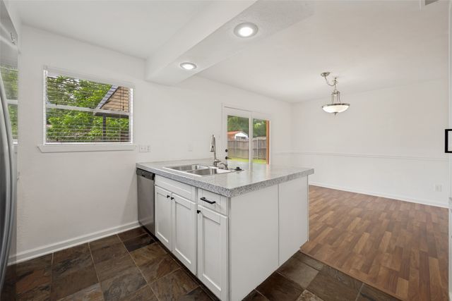 2209 Hackberry Drive, Arlington, TX 76013