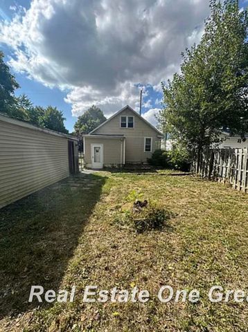 2134 N Charles Street, Saginaw, MI 48602