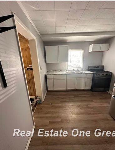 2134 N Charles Street, Saginaw, MI 48602