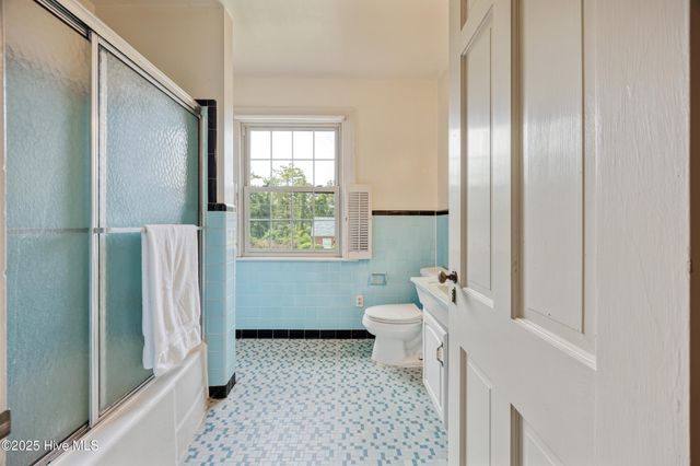 1300 Fairfax Avenue, Elizabeth City, NC 27909