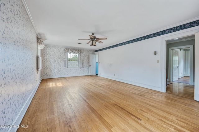 1300 Fairfax Avenue, Elizabeth City, NC 27909