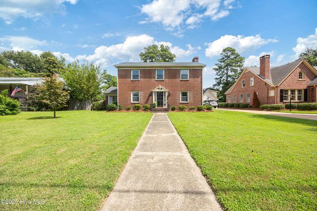 1300 Fairfax Avenue, Elizabeth City, NC 27909