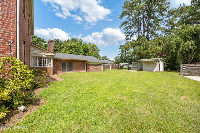 1300 Fairfax Avenue, Elizabeth City, NC 27909