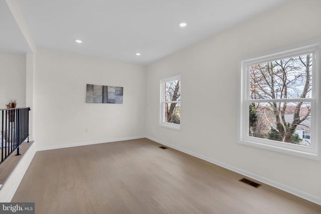 26 TIMBER ROCK RD, Gaithersburg, MD 20878