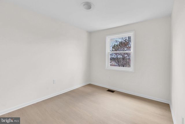 26 TIMBER ROCK RD, Gaithersburg, MD 20878