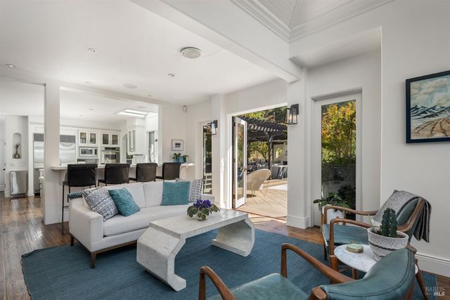 4395 Pine Flat Rd, Healdsburg, CA 95448