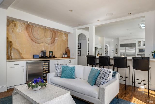 4395 Pine Flat Rd, Healdsburg, CA 95448