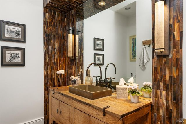 4395 Pine Flat Rd, Healdsburg, CA 95448