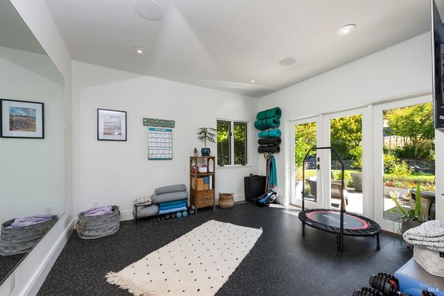 4395 Pine Flat Rd, Healdsburg, CA 95448