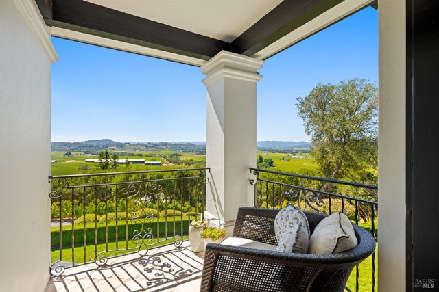 4395 Pine Flat Rd, Healdsburg, CA 95448